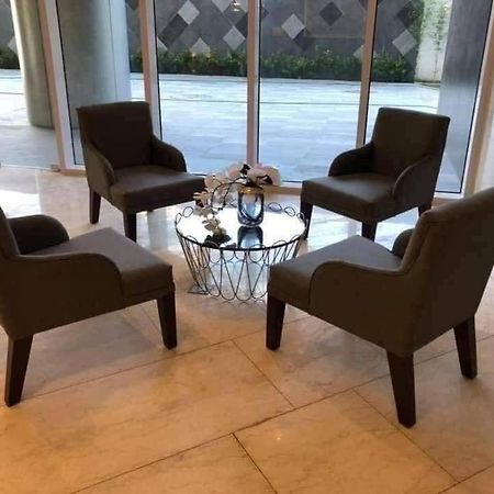 One Bedroom Condo Unit Fame Residences Manilla Buitenkant foto