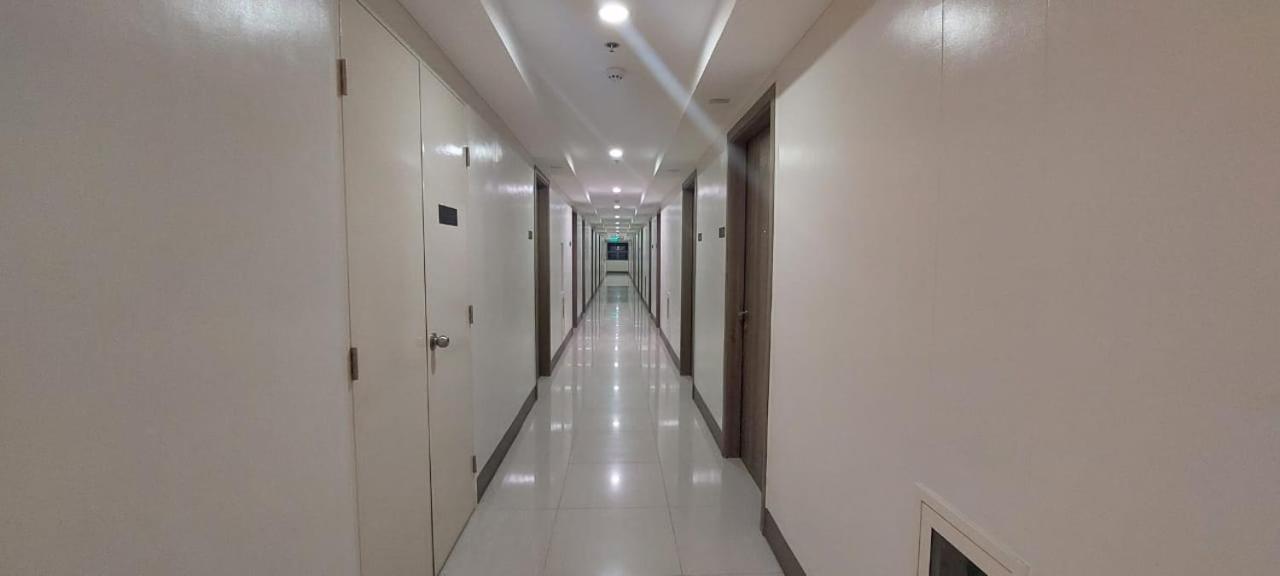 One Bedroom Condo Unit Fame Residences Manilla Buitenkant foto