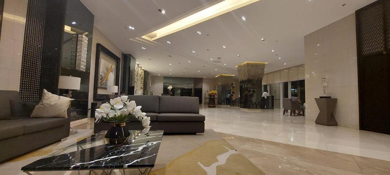 One Bedroom Condo Unit Fame Residences Manilla Buitenkant foto