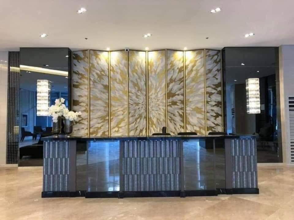 One Bedroom Condo Unit Fame Residences Manilla Buitenkant foto