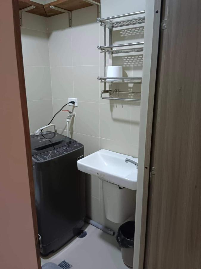 One Bedroom Condo Unit Fame Residences Manilla Buitenkant foto