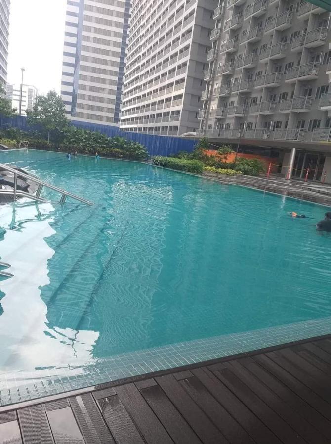One Bedroom Condo Unit Fame Residences Manilla Buitenkant foto